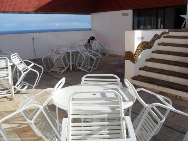 Flat Luxo Bem Localizado No Bairro Da Barra